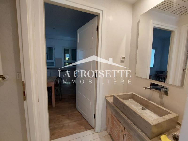 Triplex S+4 avec piscine à Gammarth